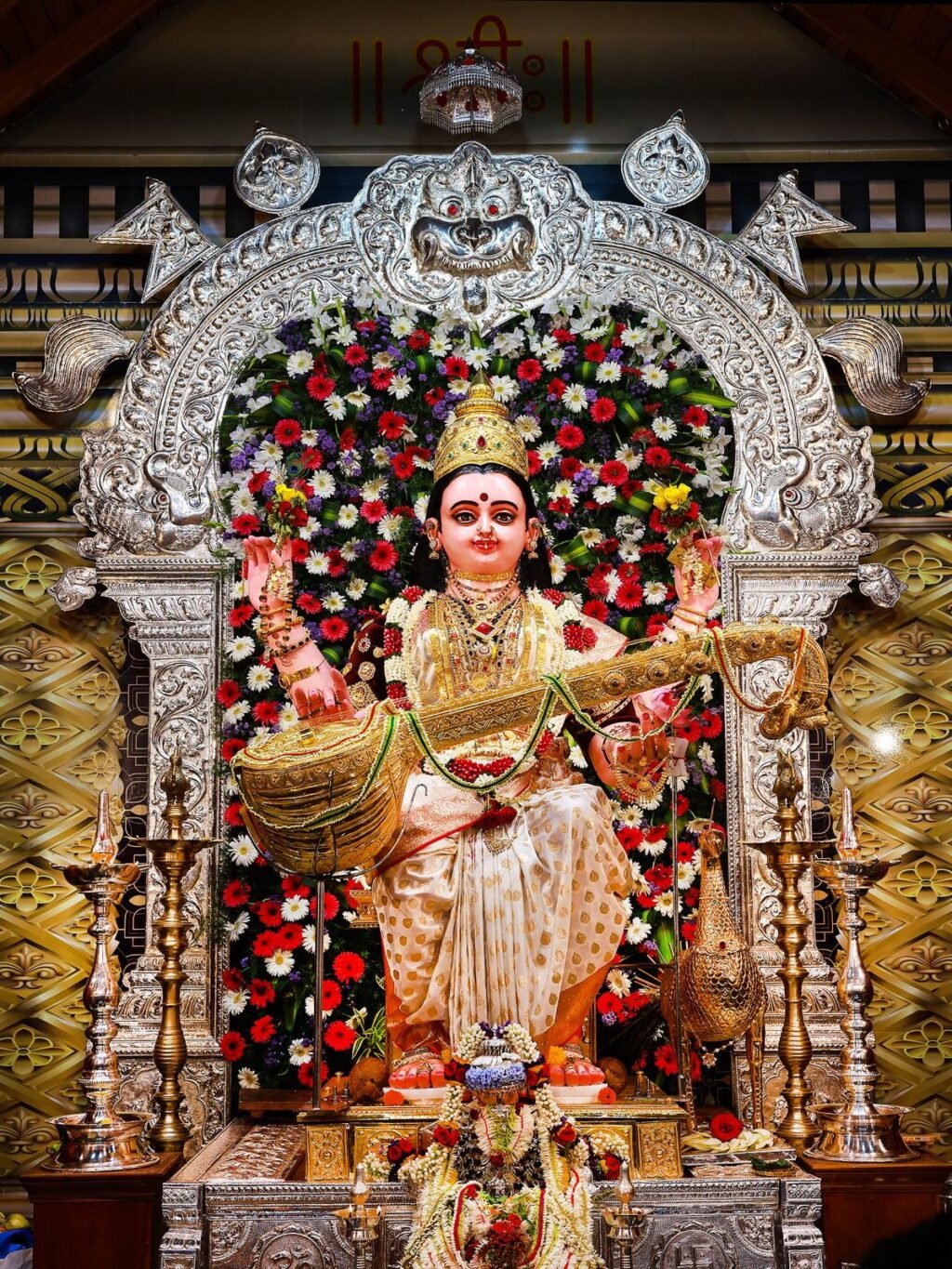 Mangalore-Car-street-Sharada-Utsav