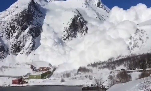 Avalanche hits Uttarakhand- Chamoli- snow fall - snowfall