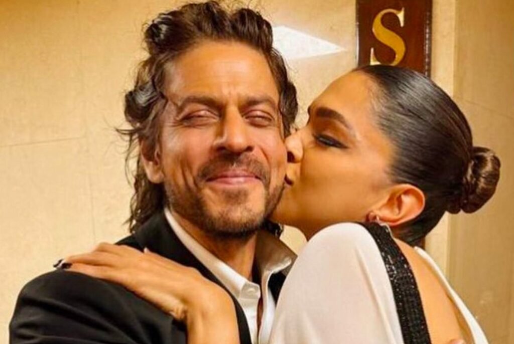 Shah Rukh Khan - Deepika Padukone
