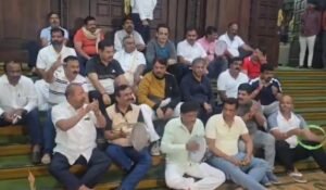 VS- bjp-jds protest against excise scam