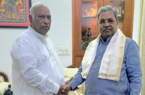 Mallikarjuna-Kharge-Siddaramaiah-300x197-1