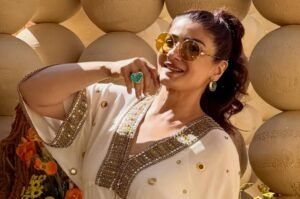 Actress-Raveena-Tandon-300x199-1