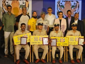 Wildlife-Service-Awards-300x225-1