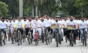 Hariprasad-KPCC-cycle-jatha-300x182-1