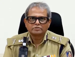 IPS-Officer-B-Dayanand-750x569-1-300x228-1