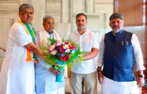 Rahul-Gandhi-Hari-Prasad-Siddaramaiah-Dks-300x193-2