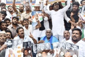 Brahmins-Sangh-Dinesh-Gundurao-Followers-Protest-300x200-1
