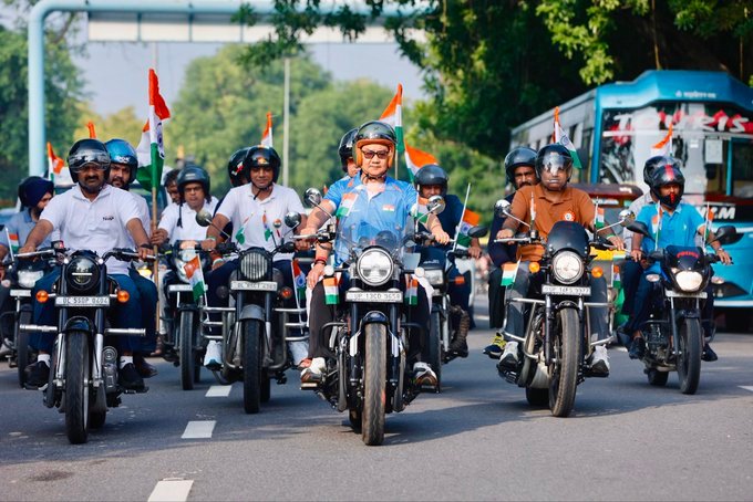 ವಂದೇ ಮಾತರಂ 150ನೇ ವರ್ಷಾಚರಣೆ; ದೆಹಲಿಯಲ್ಲಿ ಹರ್ ಘರ್ ತಿರಂಗ ಬೈಕ್ ರ್ಯಾಲಿ