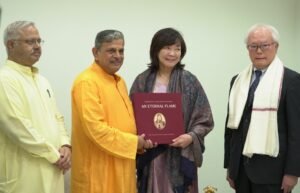 Shinzo-Abe-Wife-Akie-Abe-Meets-RSS-Dattatreya-Hosabale-2026-1